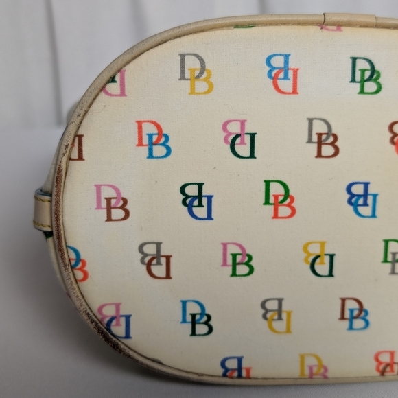 Dooney & Bourke Rainbow Logo & Zipper Hobo Bag With Pink Heart Hang Tag. - Picture 6 of 16